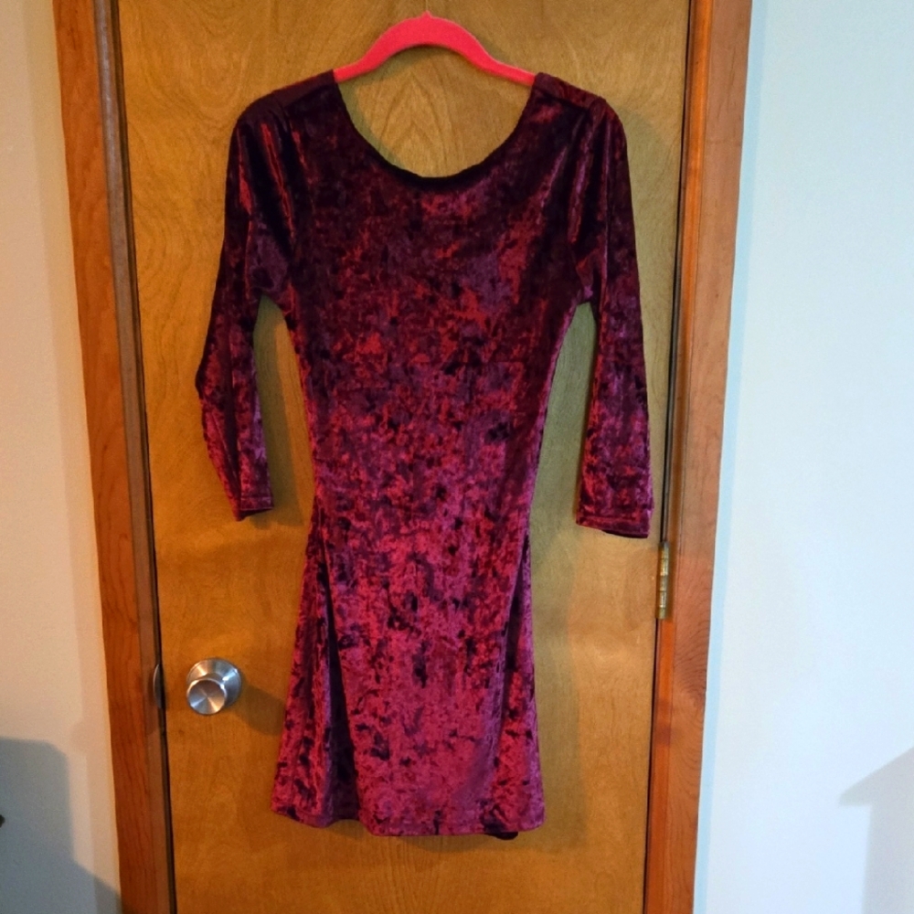 United Velvet Dress S